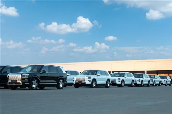 九游娱乐app下载-50万级销冠极氪9X疯狂收割BBA用户！极氪3月交付新车29318辆 暴增90%